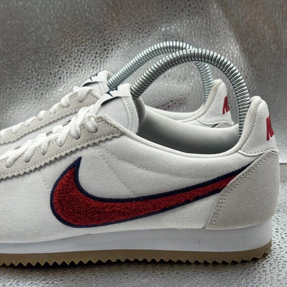 Size 6.5 Nike Classic Cortez Womens Chenille Swoosh Red Crush Sneaker 905614-103 - Picture 8 of 12